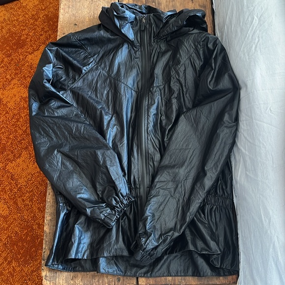 lululemon athletica Jackets & Blazers - Lululemon Wind breaker running Jacket Lululemon X Barry’s Bootcamp Jacket